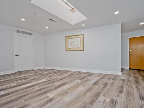 1800 Dewes Street Glenview IL 60025