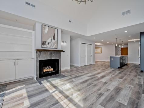 1800 Dewes Street Glenview IL 60025