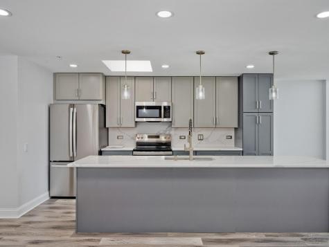 1800 Dewes Street Glenview IL 60025