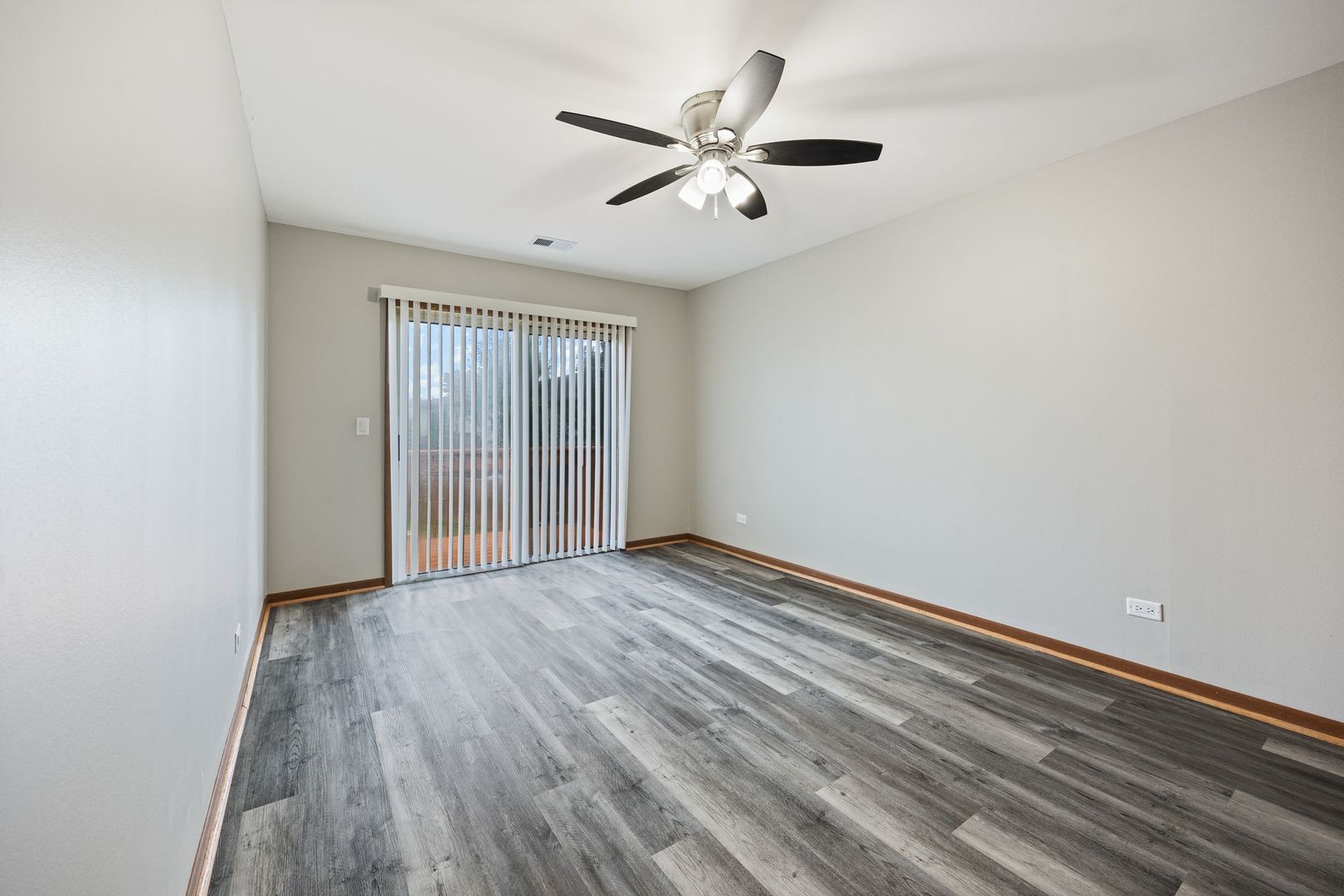 35 Terry Drive Roselle IL 60172
