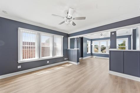 9517 South Escanaba Avenue Chicago IL 60617