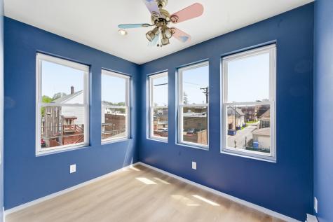 9517 South Escanaba Avenue Chicago IL 60617