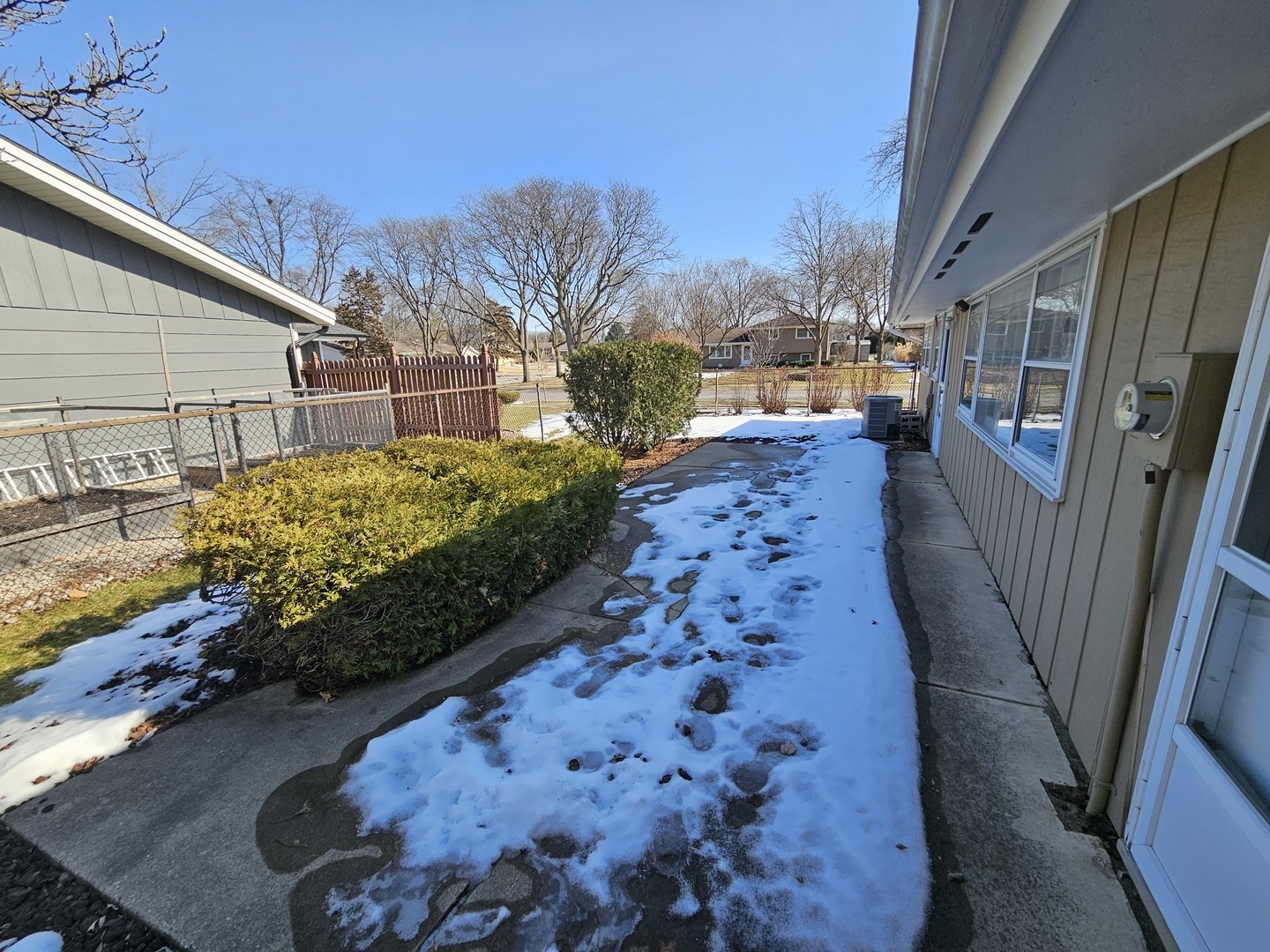 1828 Cannon Court Schaumburg IL 60193