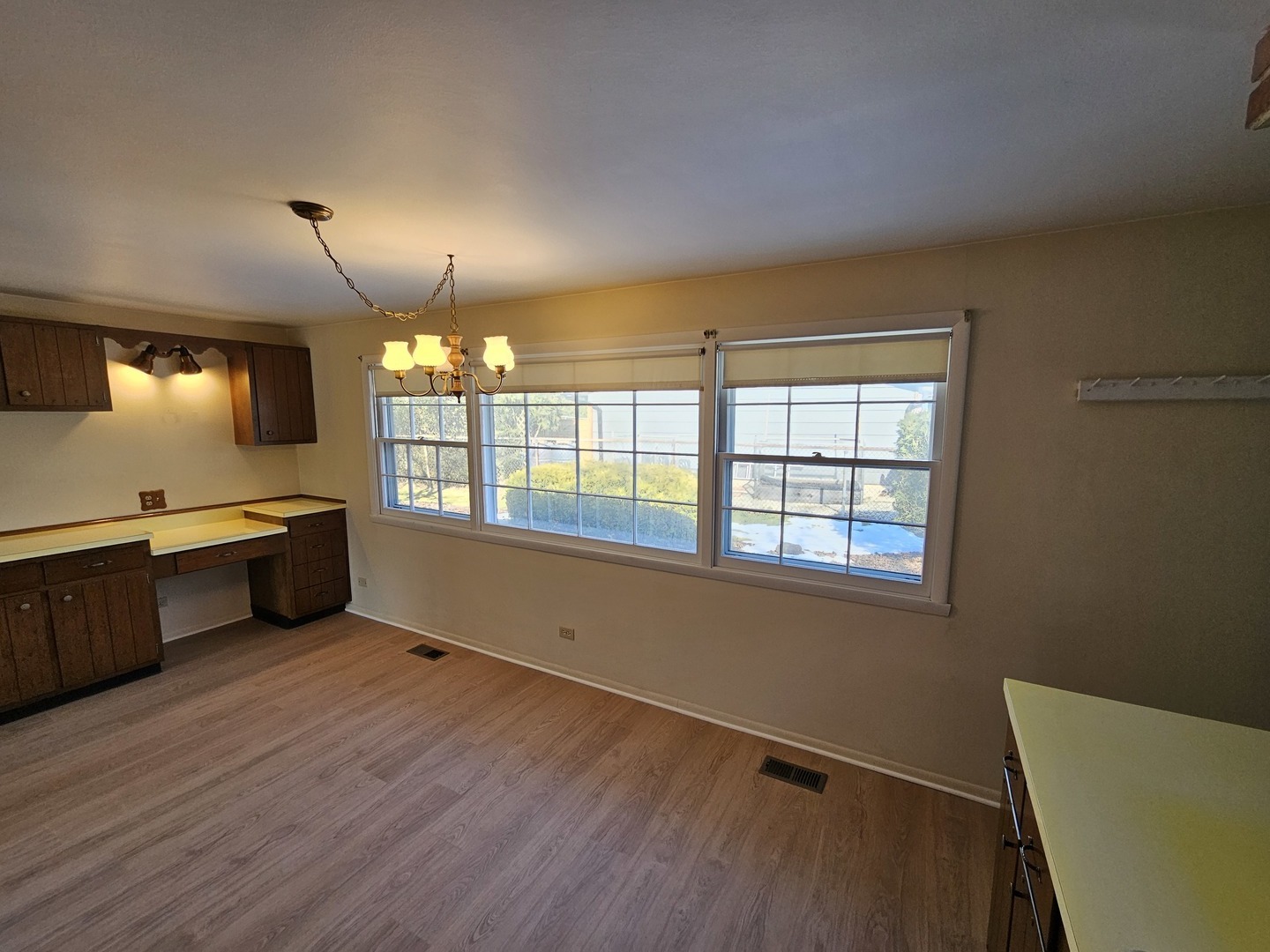 1828 Cannon Court Schaumburg IL 60193