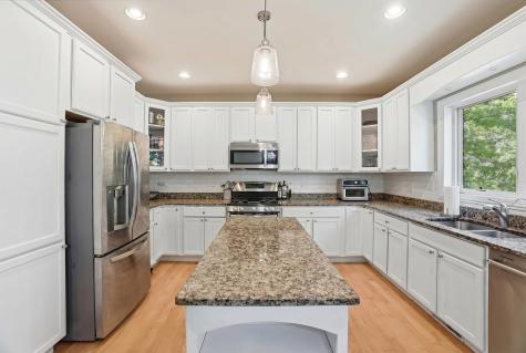 10S372 Tim Court Willowbrook IL 60527