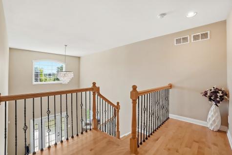 10S372 Tim Court Willowbrook IL 60527