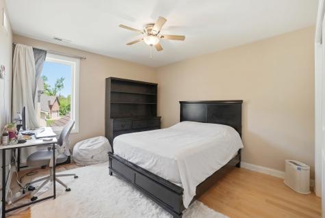 10S372 Tim Court Willowbrook IL 60527
