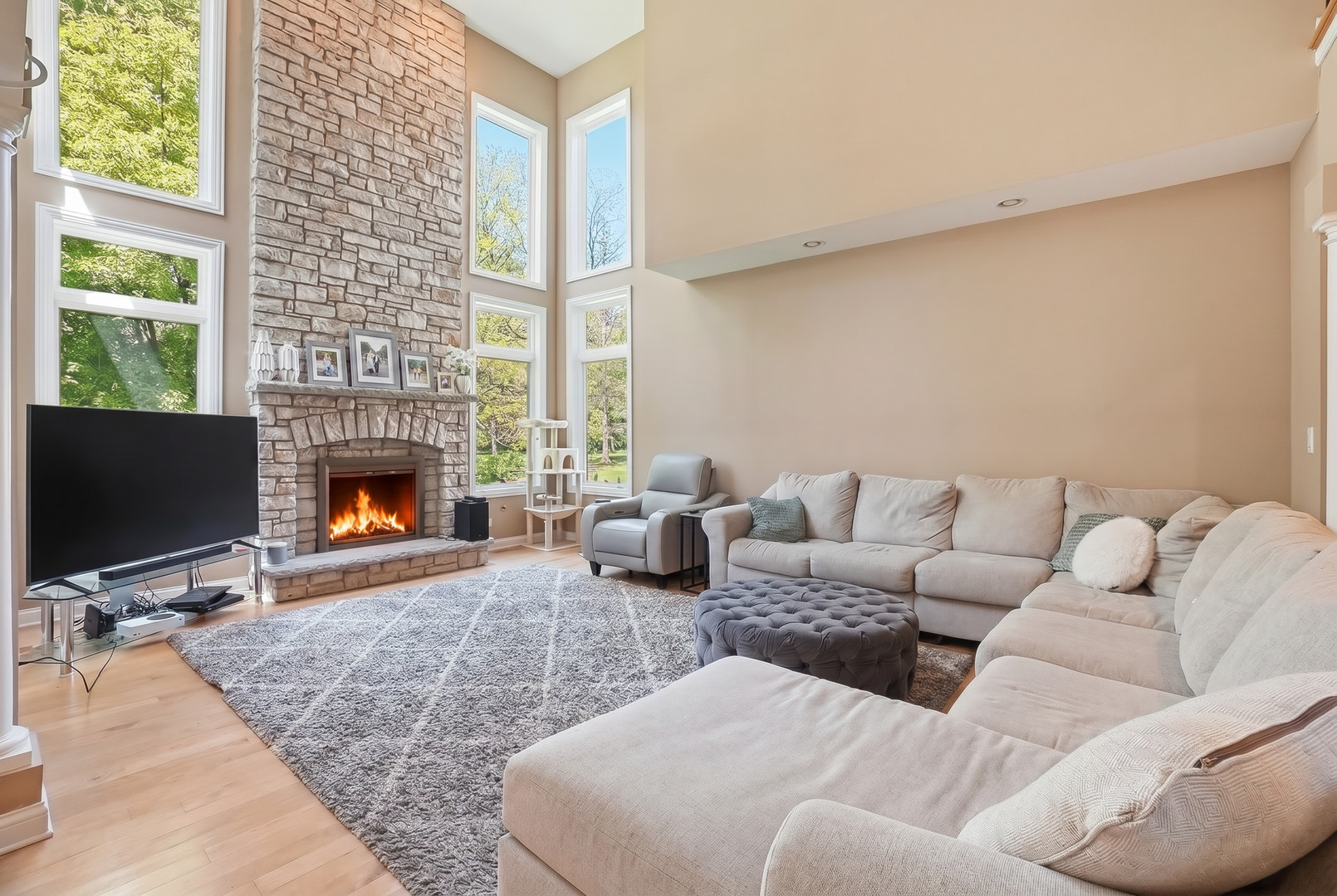10S372 Tim Court Willowbrook IL 60527