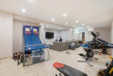 10S372 Tim Court Willowbrook IL 60527
