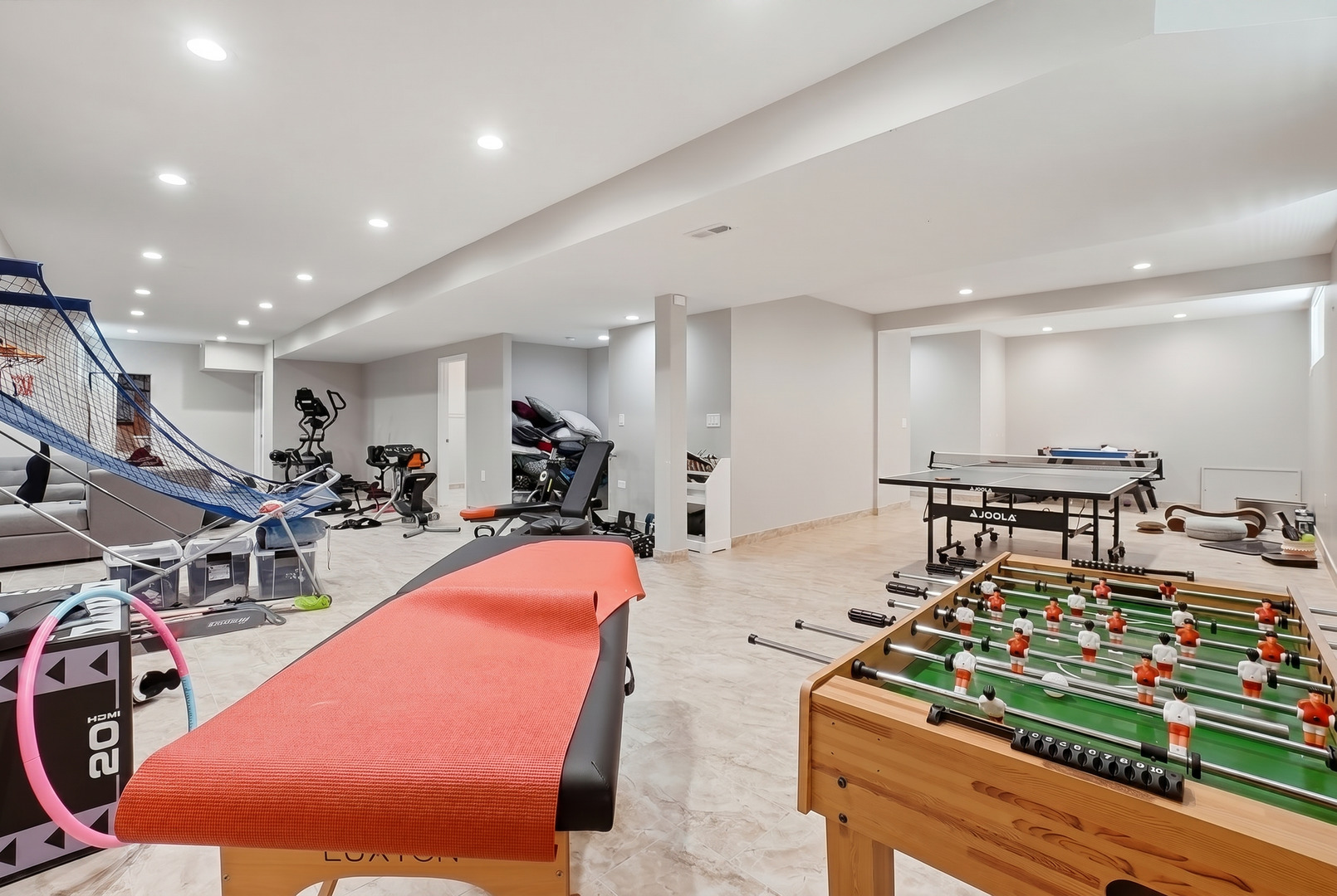 10S372 Tim Court Willowbrook IL 60527