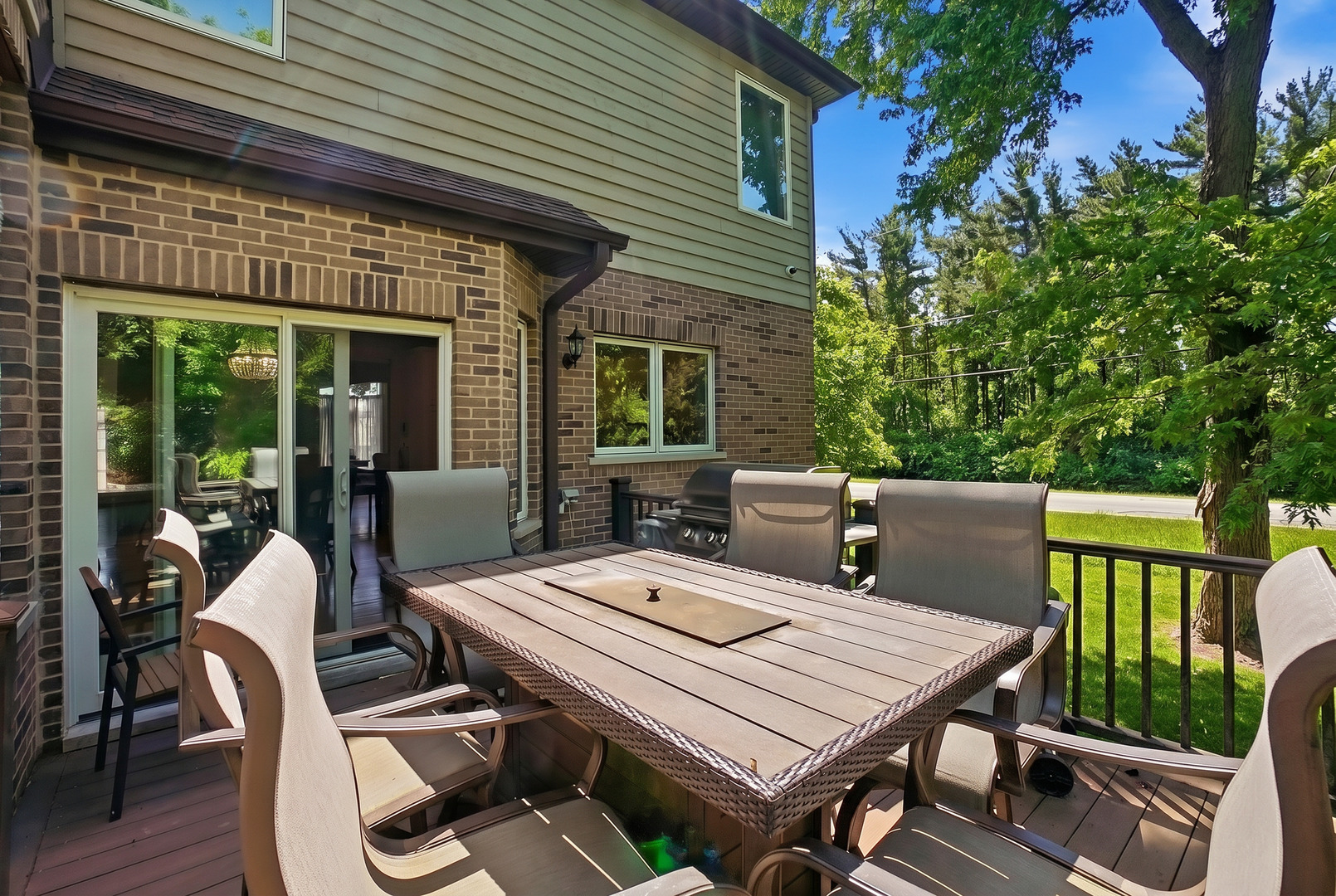 10S372 Tim Court Willowbrook IL 60527