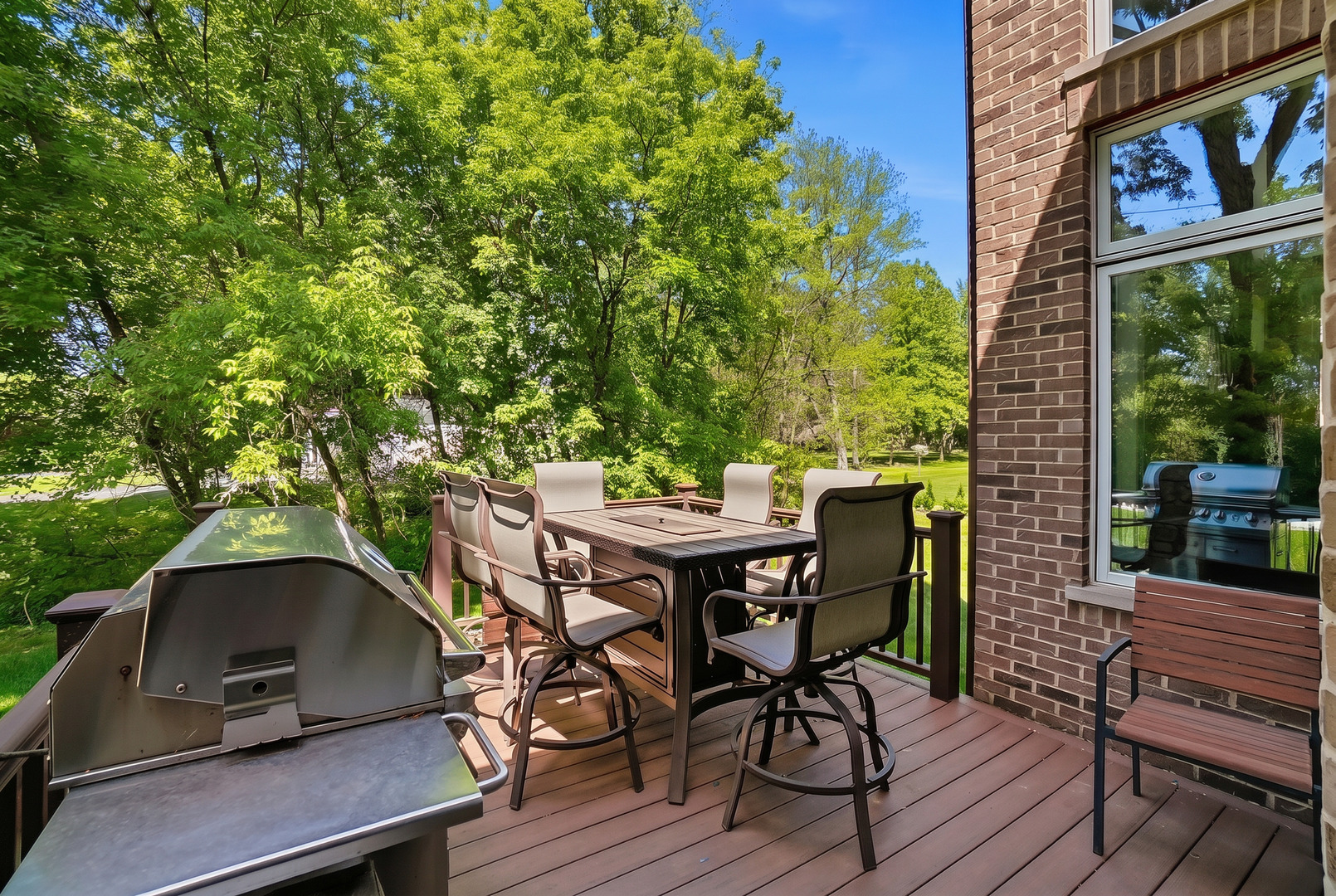 10S372 Tim Court Willowbrook IL 60527