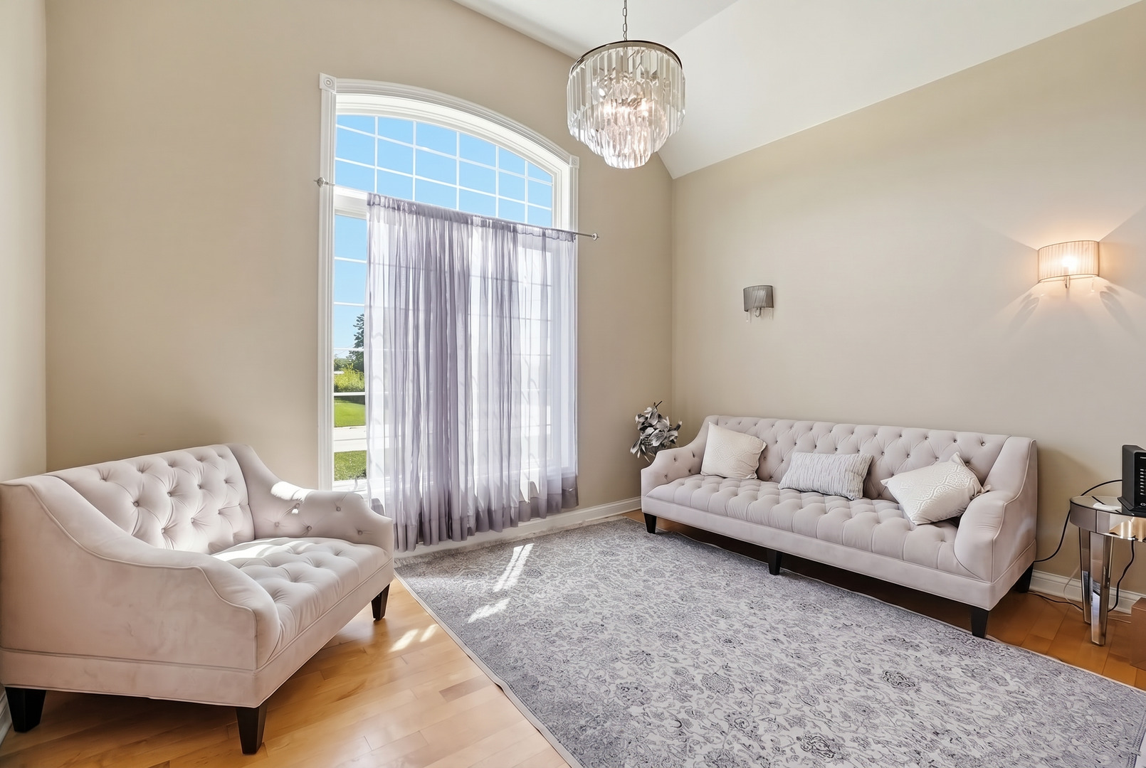 10S372 Tim Court Willowbrook IL 60527