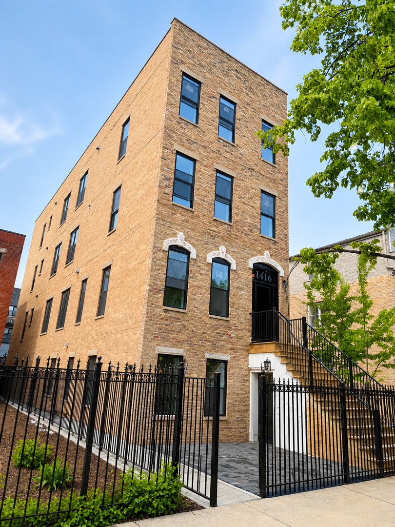 1416 North Maplewood Avenue Chicago IL 60622