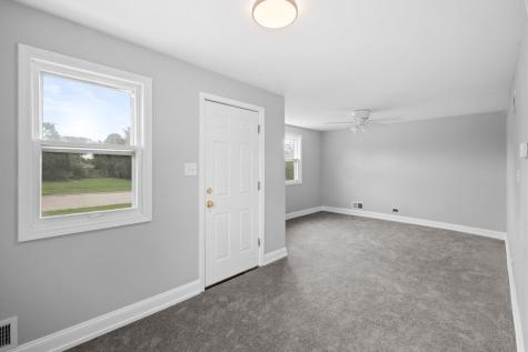 17 West 30th Place Steger IL 60475