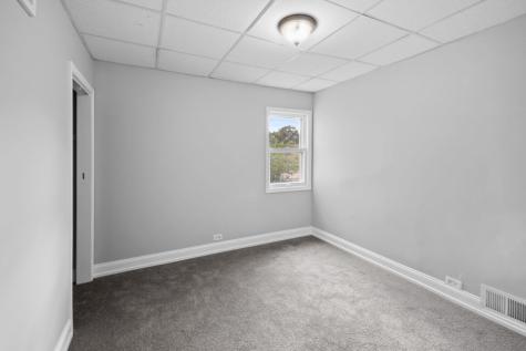 17 West 30th Place Steger IL 60475