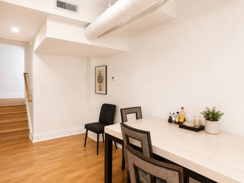 681 1/2 West Wrightwood Avenue Chicago IL 60614