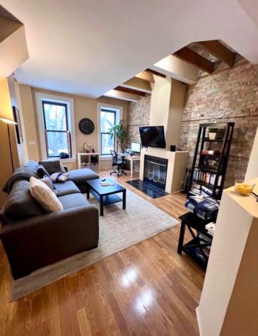 2129 West Le Moyne Street Chicago IL 60622