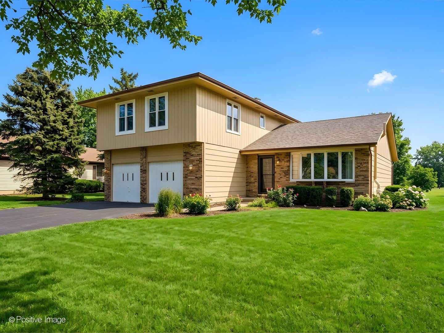 887 Braintree Lane Bartlett IL 60103