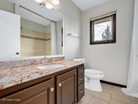 887 Braintree Lane Bartlett IL 60103