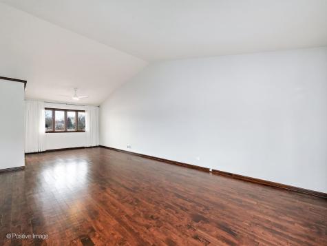 887 Braintree Lane Bartlett IL 60103