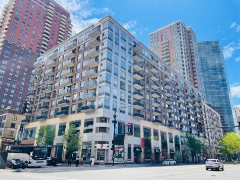 1 East 8th Street Chicago IL 60605