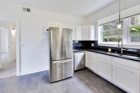 3336 West Evergreen Avenue Chicago IL 60651