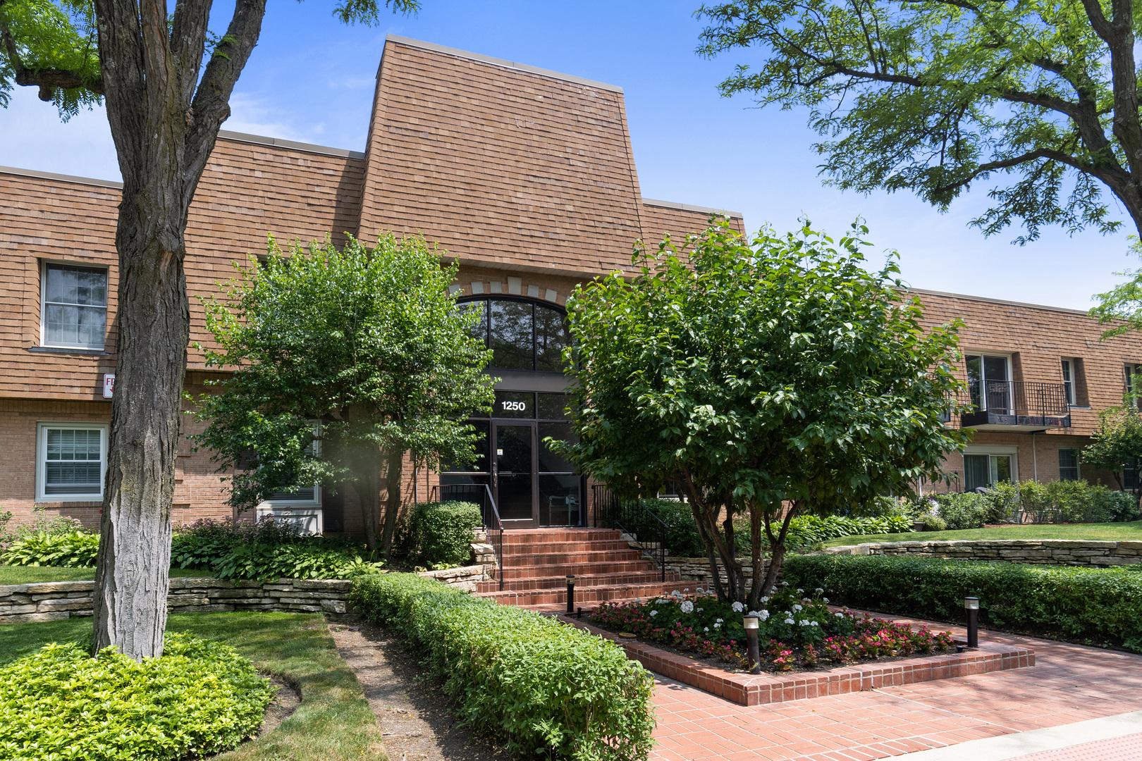 1250 Park Avenue W Highland Park IL 60035
