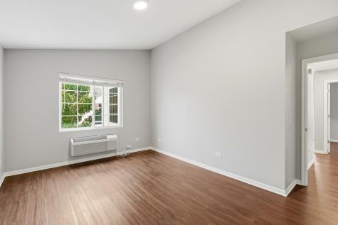 2023 Silverstone Drive Carpentersville IL 60110