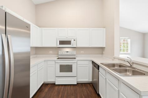 2023 Silverstone Drive Carpentersville IL 60110
