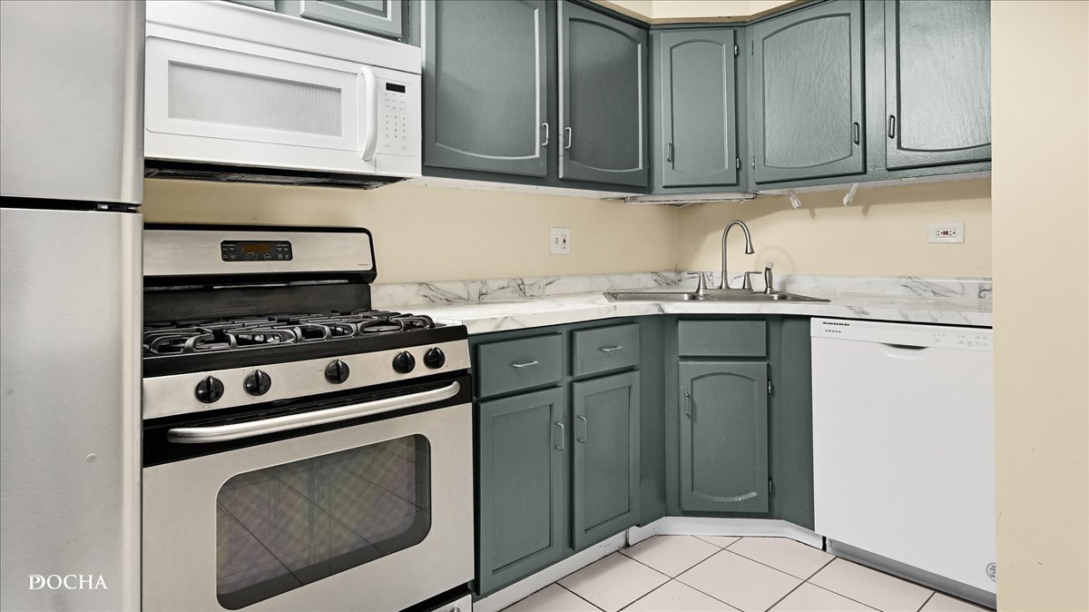 201 Gregory Street Aurora IL 60504