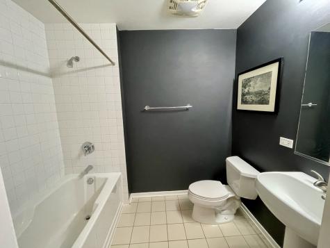1000 West Leland Avenue Chicago IL 60640