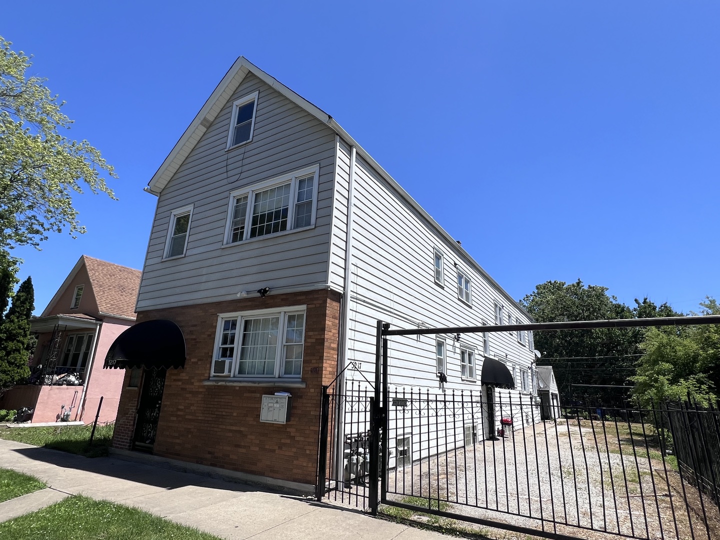 5217 South Hermitage Avenue Chicago IL 60609