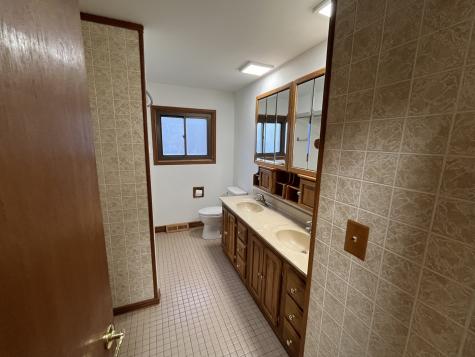 562 North Van Auken Street Elmhurst IL 60126