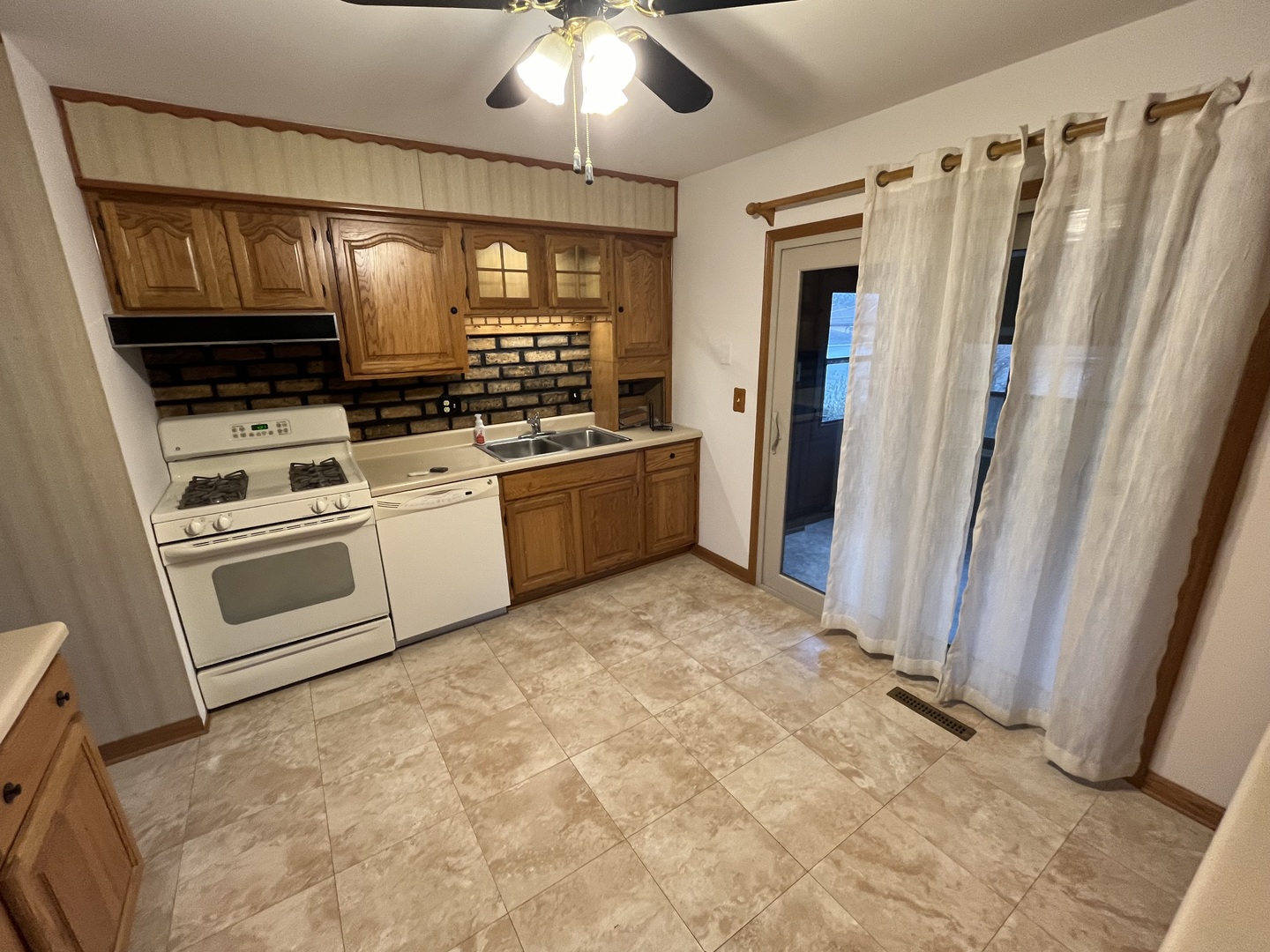 562 North Van Auken Street Elmhurst IL 60126