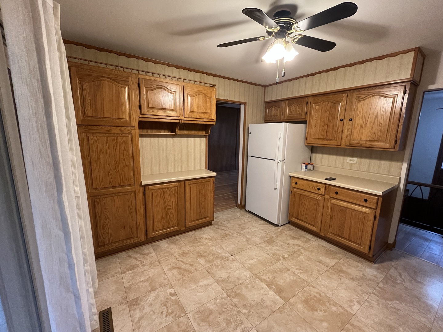 562 North Van Auken Street Elmhurst IL 60126