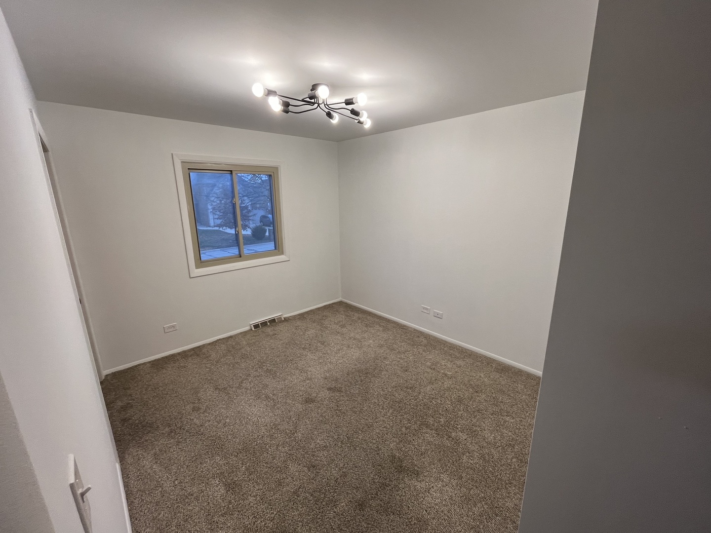 562 North Van Auken Street Elmhurst IL 60126