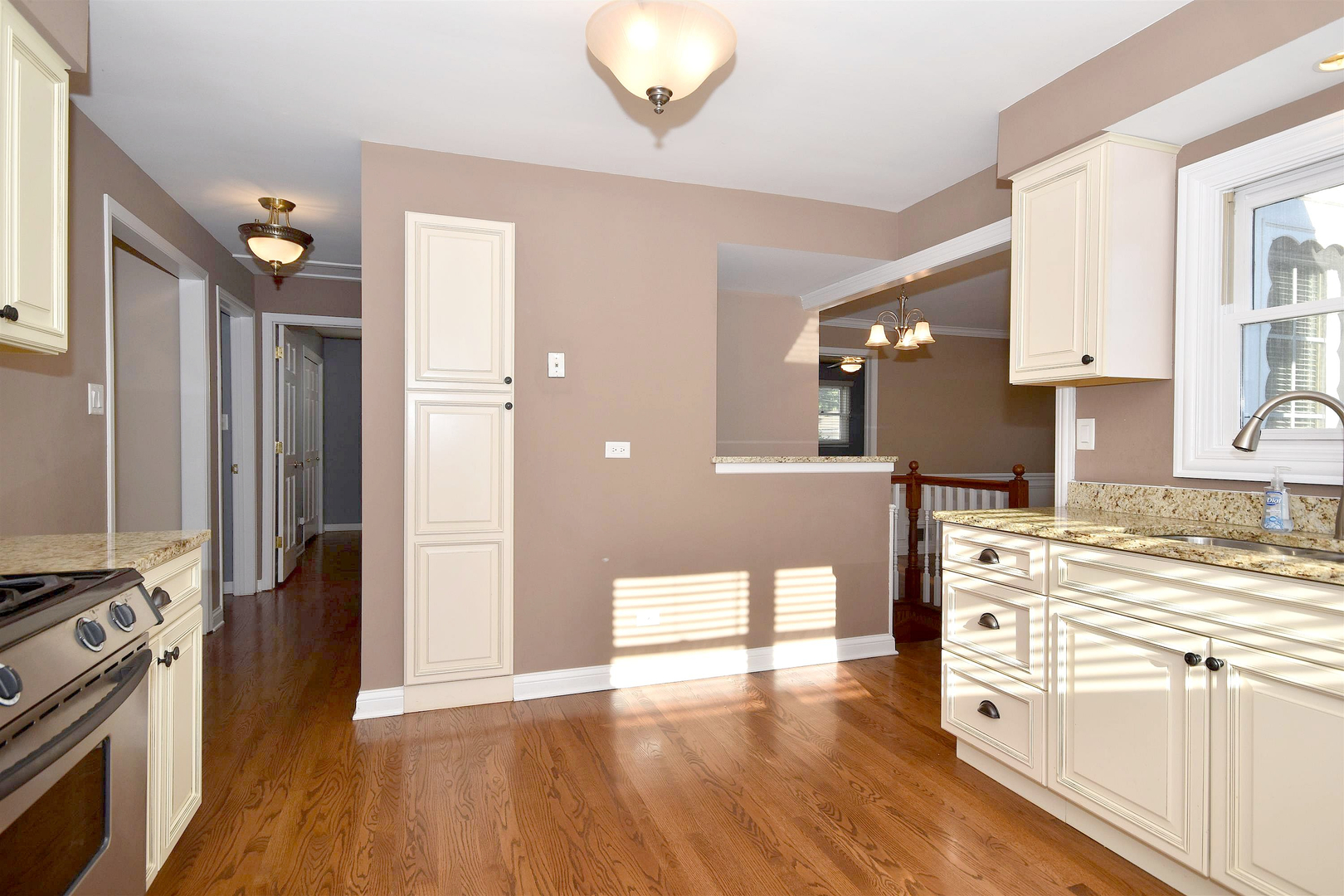 171 East Hale Street Elmhurst IL 60126