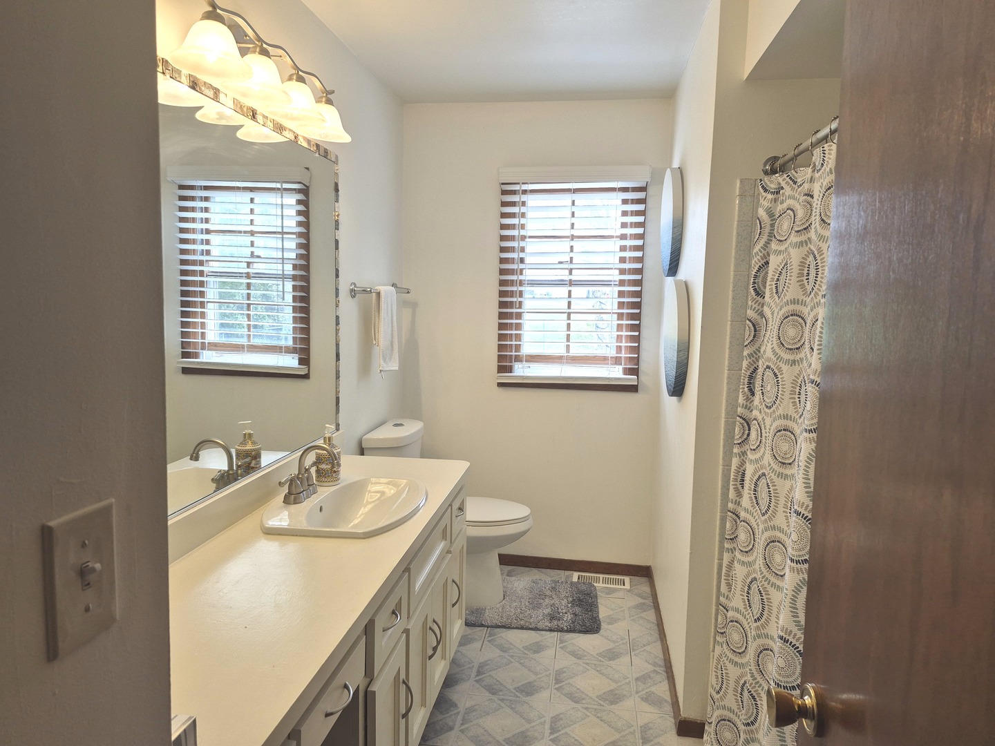 1332 East Bailey Road Naperville IL 60565