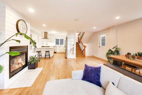 2810 North Wolcott Avenue Chicago IL 60657
