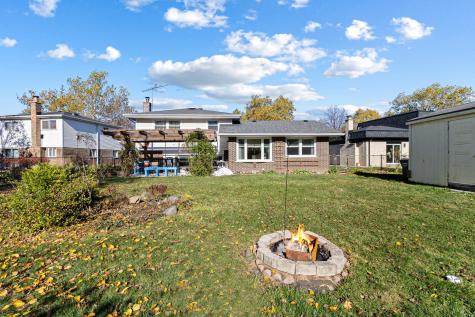 2430 South Shag Bark Trail Arlington Heights IL 60005