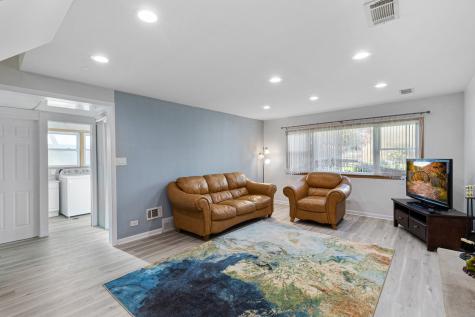 2430 South Shag Bark Trail Arlington Heights IL 60005