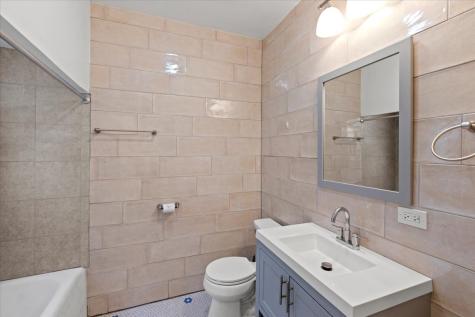 5742 North Milwaukee Avenue Chicago IL 60646