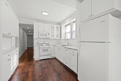 5742 North Milwaukee Avenue Chicago IL 60646