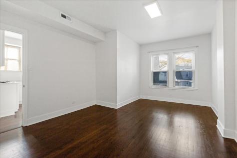 5742 North Milwaukee Avenue Chicago IL 60646