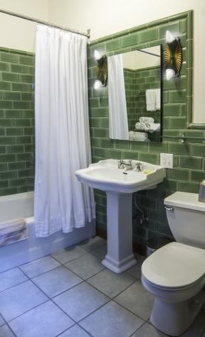 2134 North Damen Avenue Chicago IL 60647