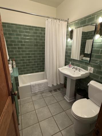 2134 North Damen Avenue Chicago IL 60647