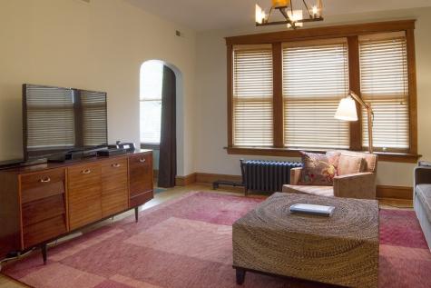 2134 North Damen Avenue Chicago IL 60647