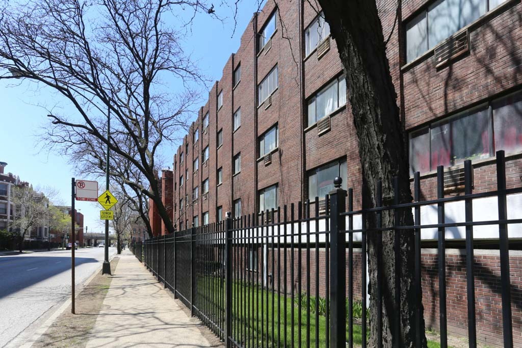 1040 West Hollywood Avenue Chicago IL 60660