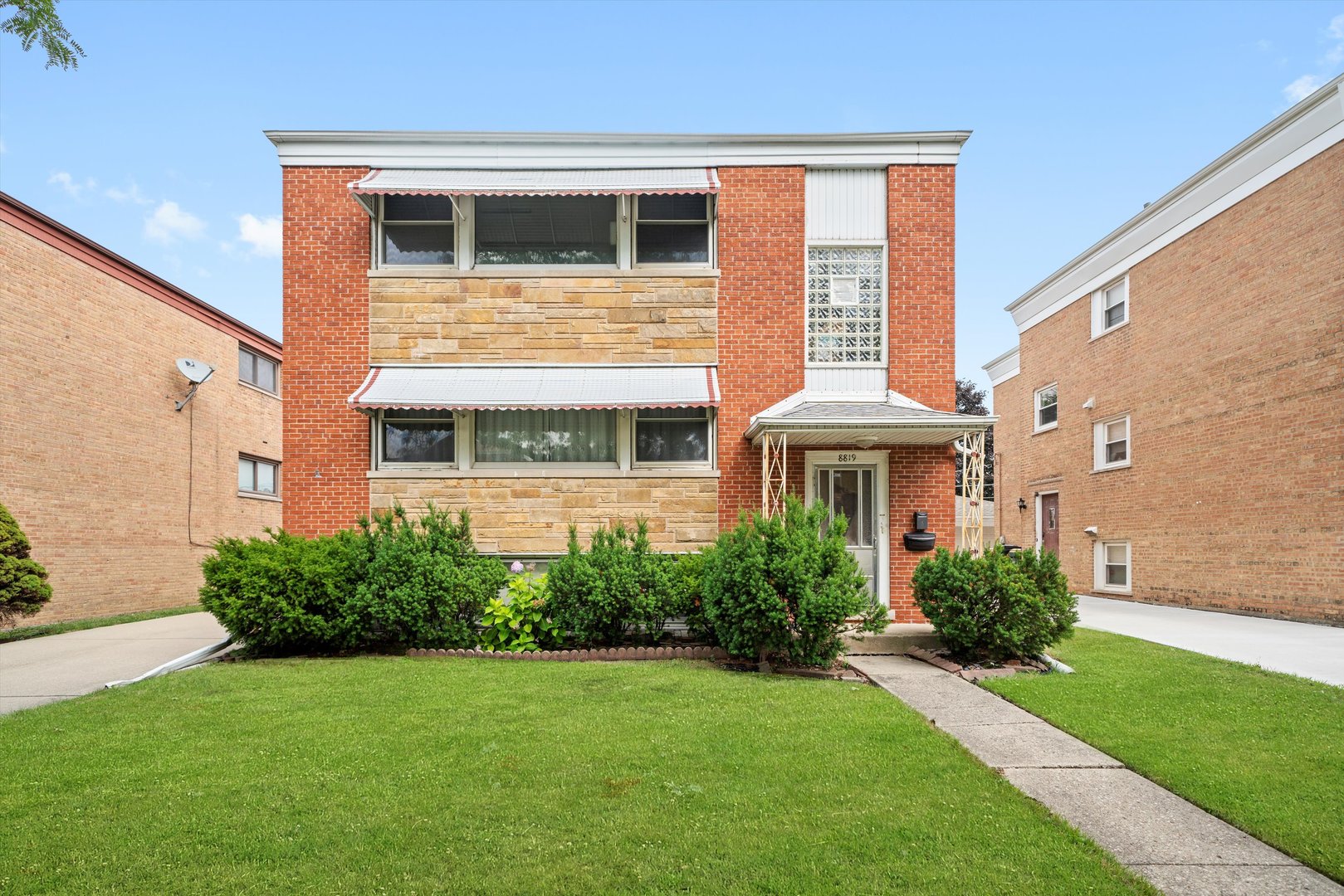 8819 North Wisner Street Niles IL 60714